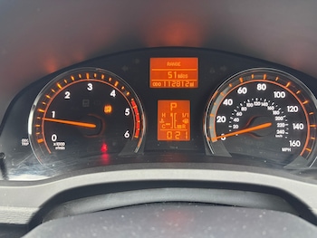 Used Toyota Avensis 2010 for sale - 78000876: Photo