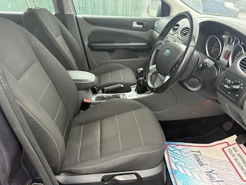 Used Ford Focus 2010 for sale - 78642107: Photo