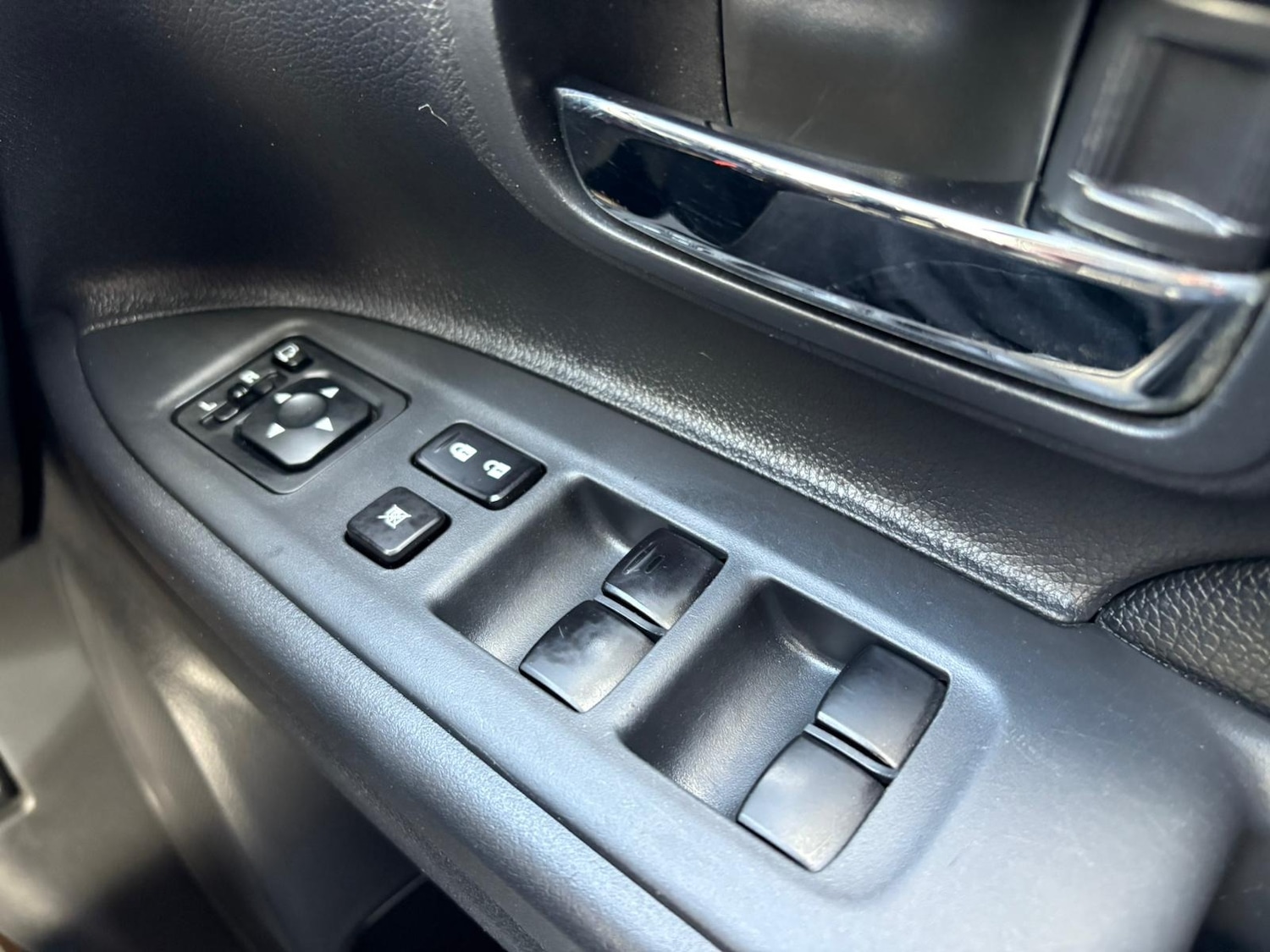 Used Mitsubishi Outlander 2015 for sale - 76340861: Photo 11