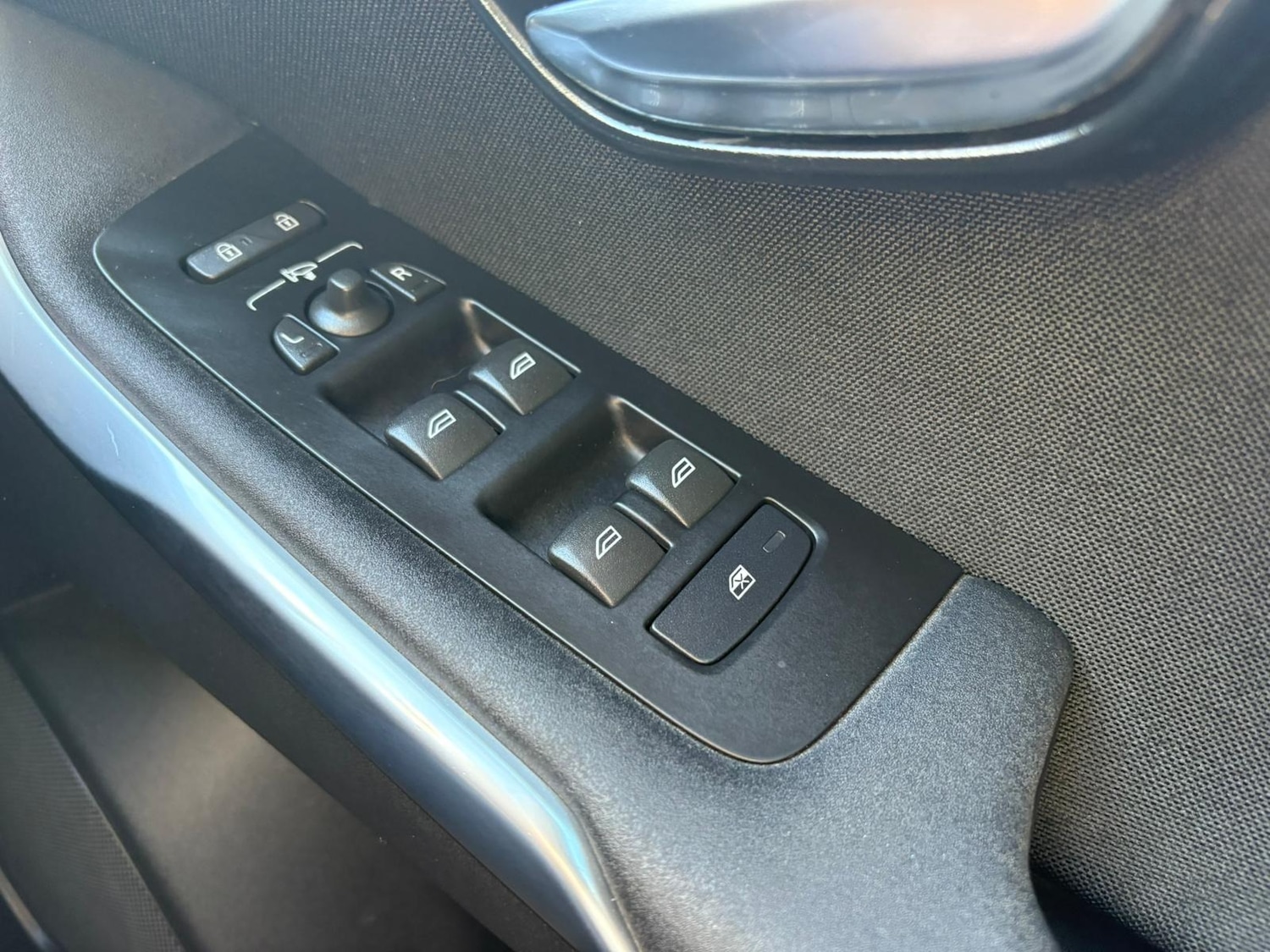 Used Volvo V40 2015 for sale - 76036265: Photo 14