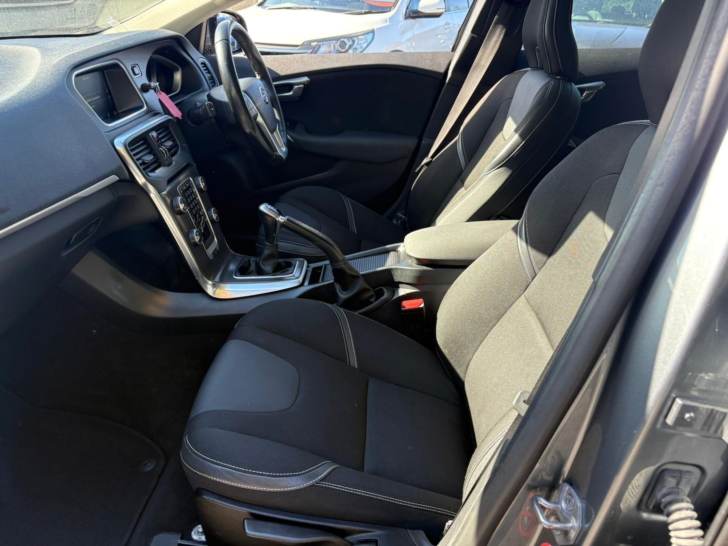 Used Volvo V40 2015 for sale - 76036265: Photo 15