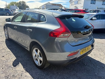 Used Volvo V40 2015 for sale - 76036265: Photo 4