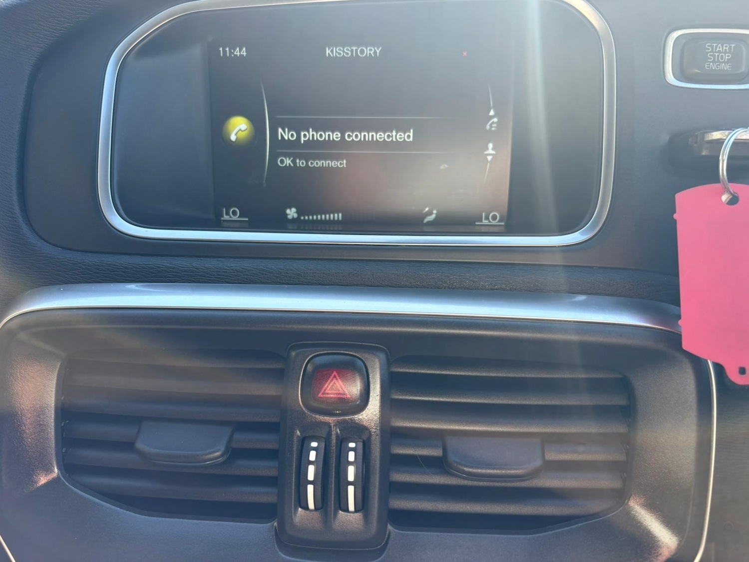 Used Volvo V40 2015 for sale - 76036265: Photo 7