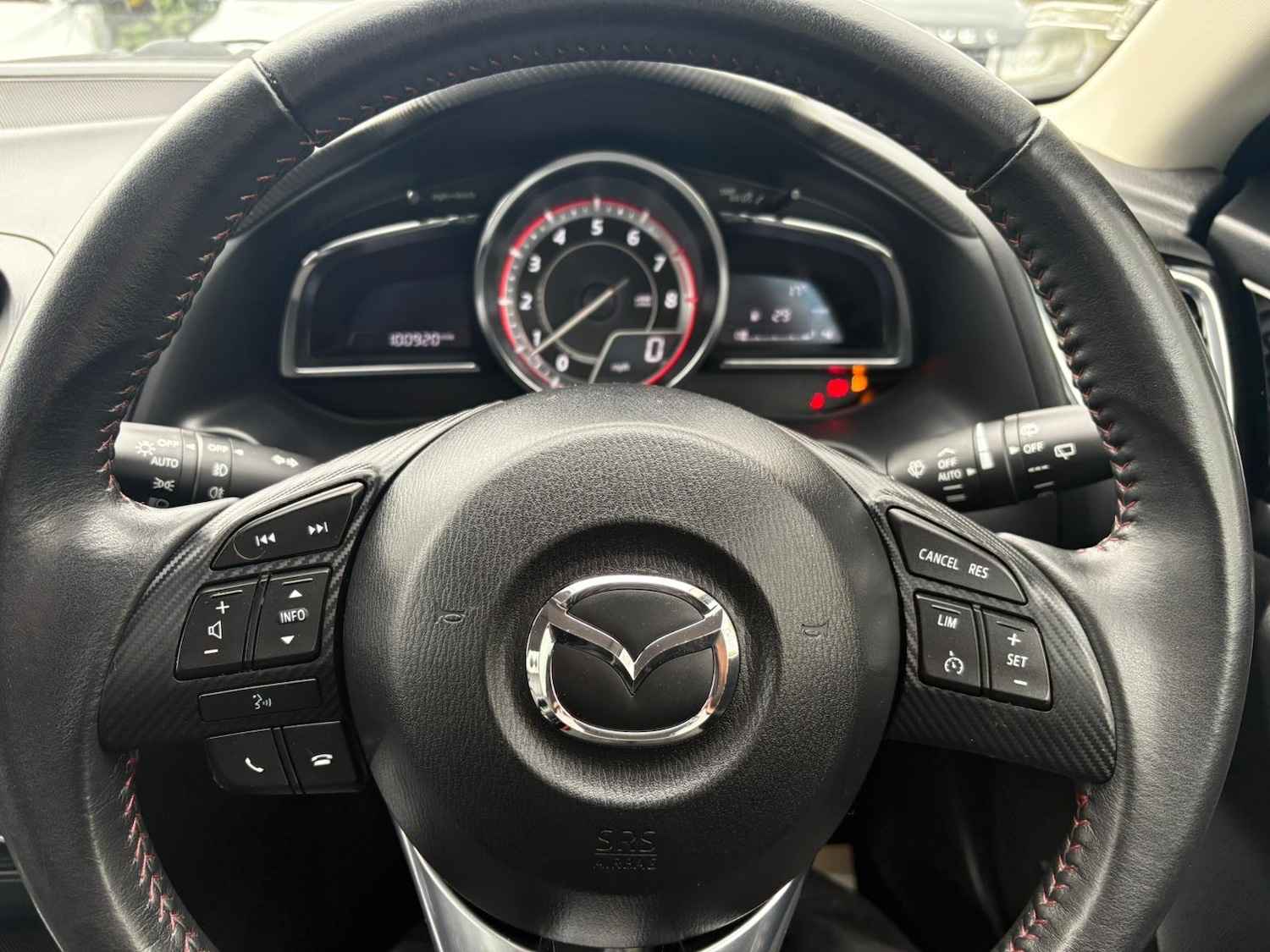 Used Mazda Mazda3 2014 for sale - 76477404: Photo 8