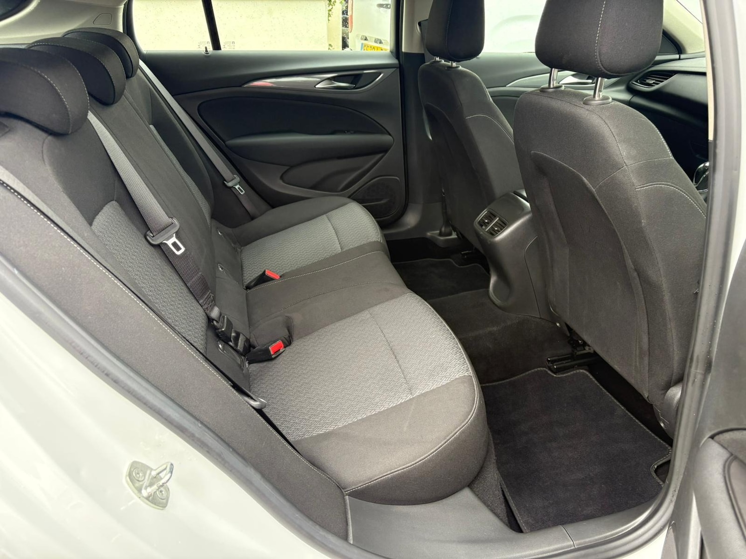 Used Vauxhall Insignia 2019 for sale - 76412817: Photo 16