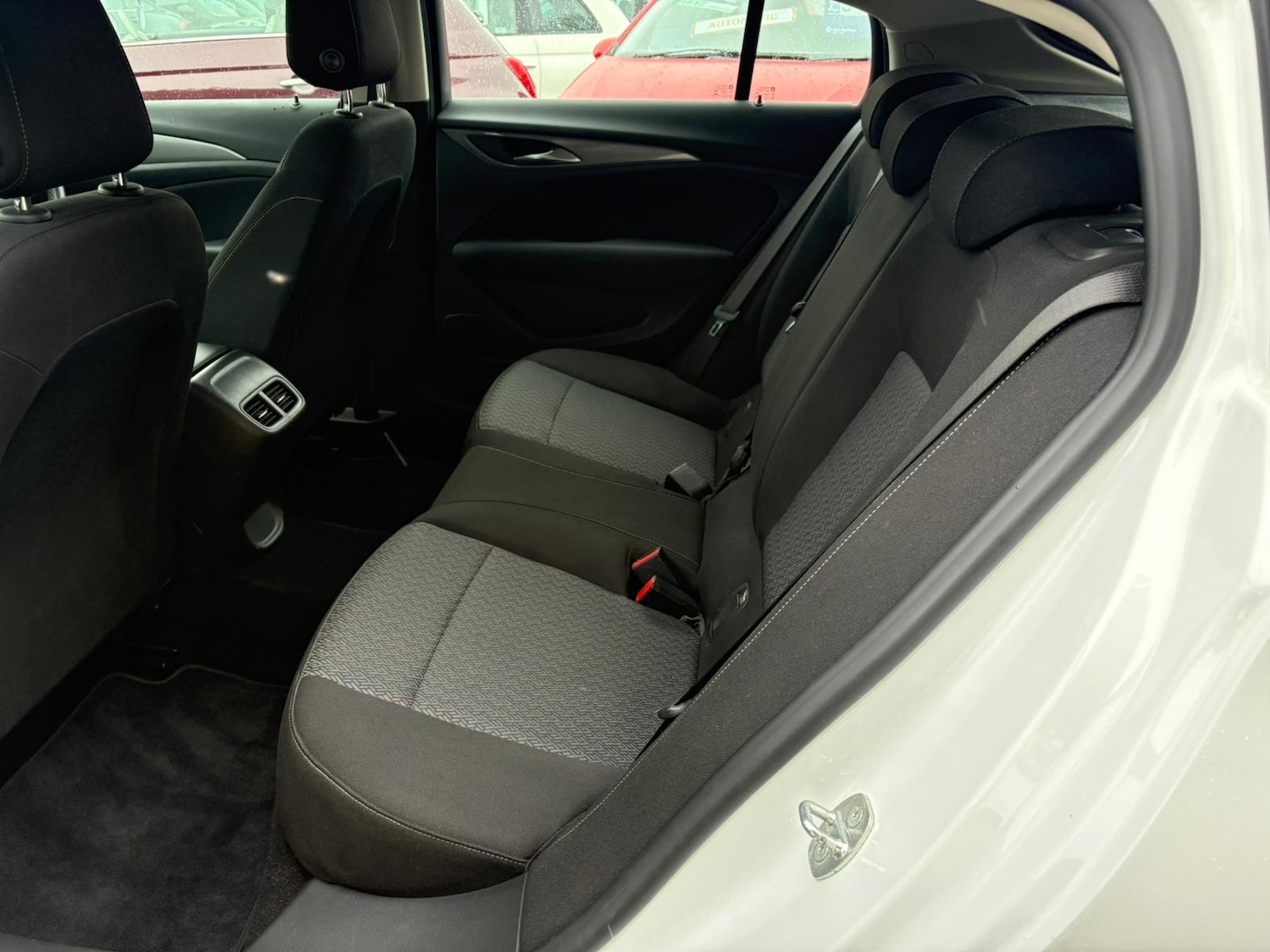 Used Vauxhall Insignia 2019 for sale - 76412817: Photo 18