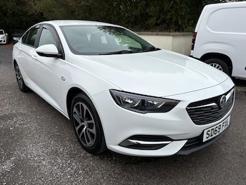 2019 (69) - 1.6 Turbo D ecoTec Design Nav 5dr