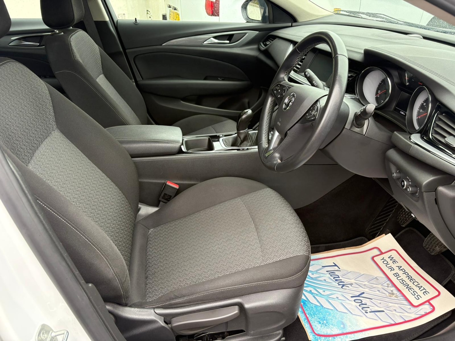 Used Vauxhall Insignia 2019 for sale - 76412817: Photo 2