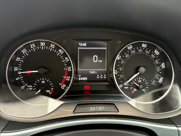 Used Skoda Fabia 2015 for sale - 76205859: Photo 3