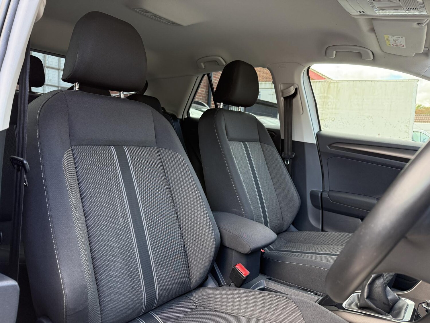 Used Volkswagen T-Roc 2018 for sale - 75985522: Photo 12