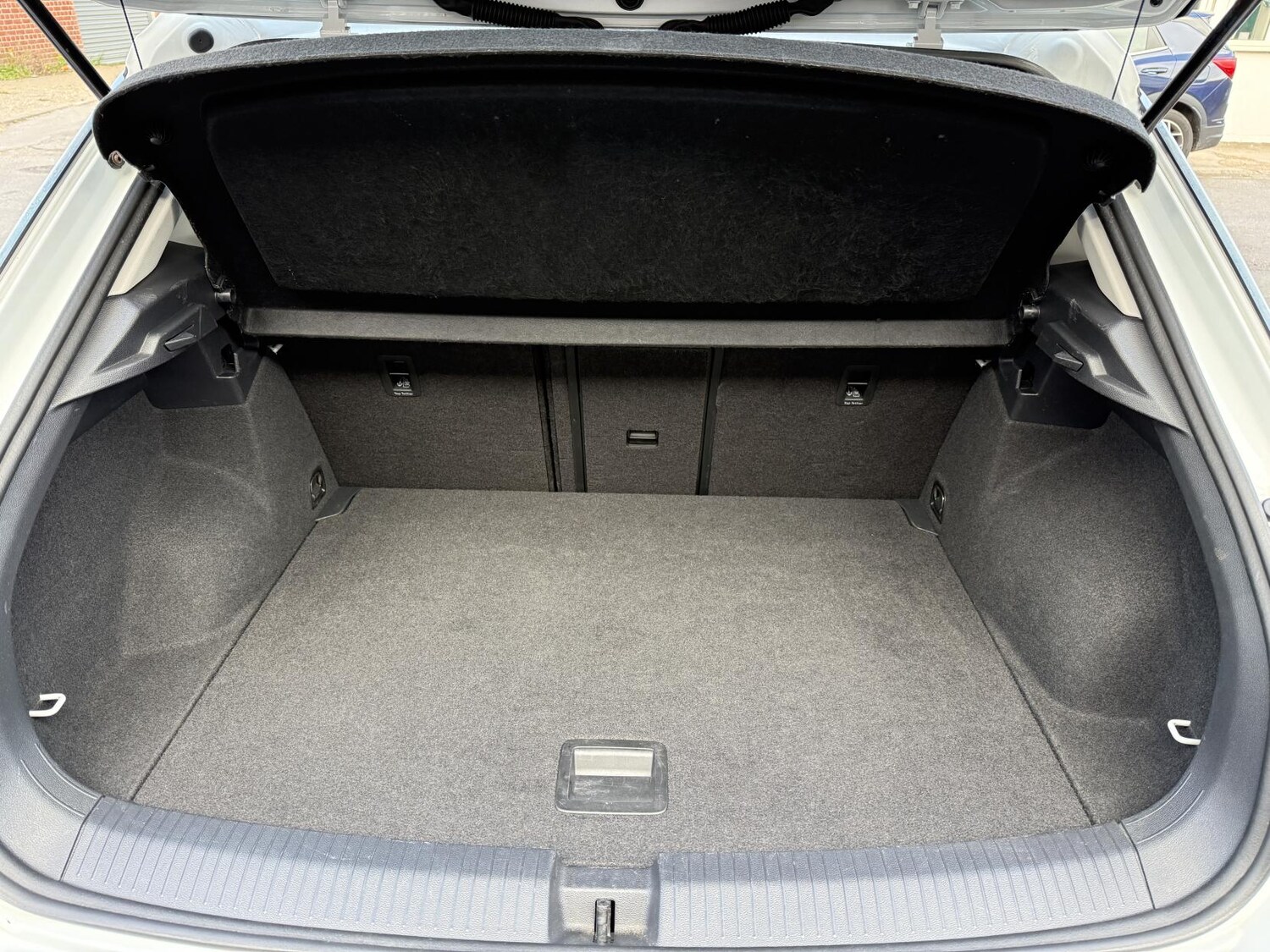 Used Volkswagen T-Roc 2018 for sale - 75985522: Photo 18