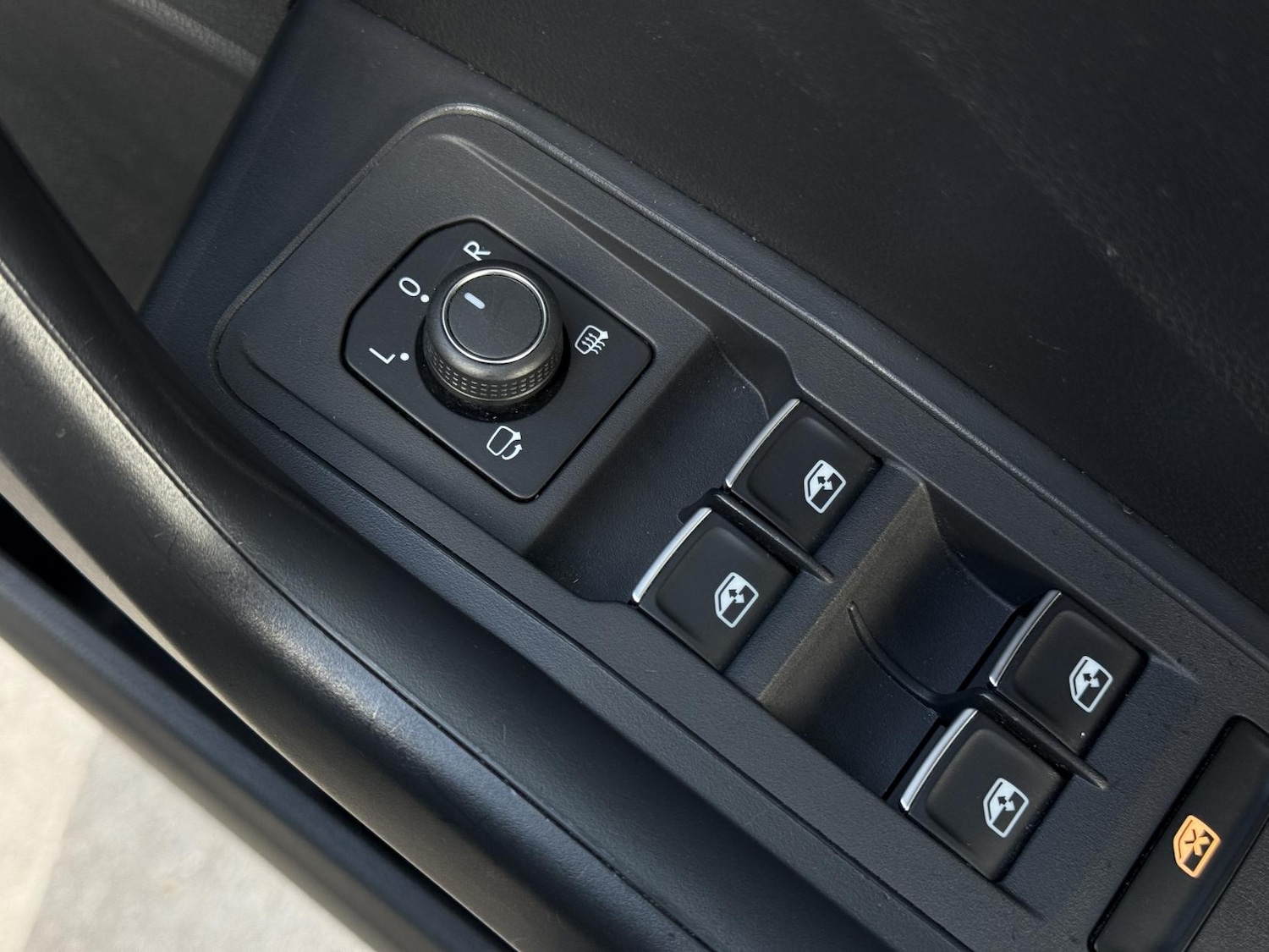 Used Volkswagen T-Roc 2018 for sale - 75985522: Photo 25