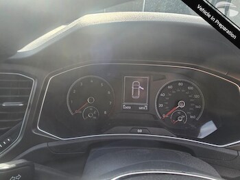 Used Volkswagen T-Roc 2018 for sale - 75985522: Photo