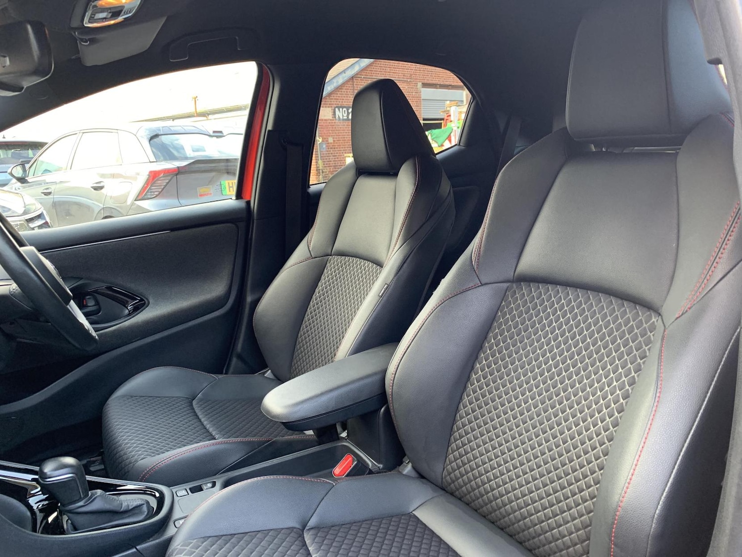 Used Toyota Yaris 2020 for sale - 76709821: Photo 10