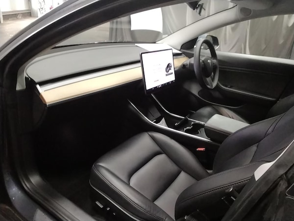 Used Tesla Model 3 2020 for sale - 76290602: Photo 6