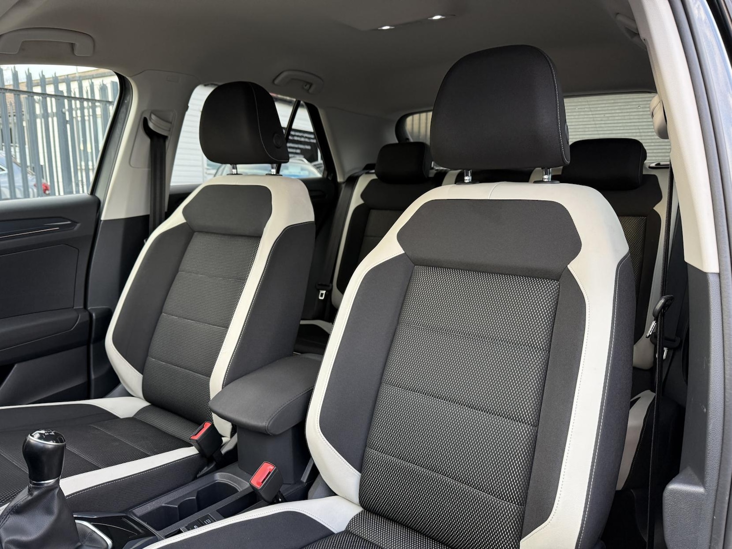 Used Volkswagen T-Roc 2018 for sale - 76431205: Photo 13