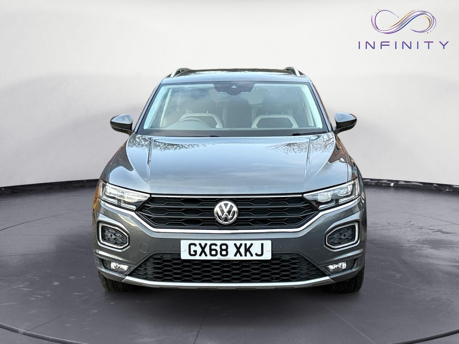 Used Volkswagen T-Roc 2018 for sale - 76431205: Photo 2
