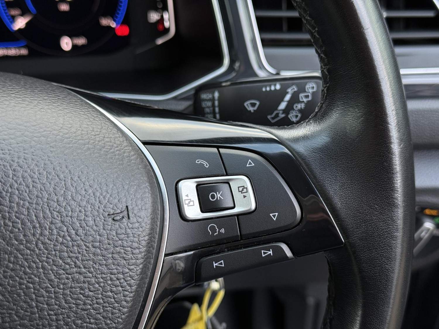 Used Volkswagen T-Roc 2018 for sale - 76431205: Photo 29