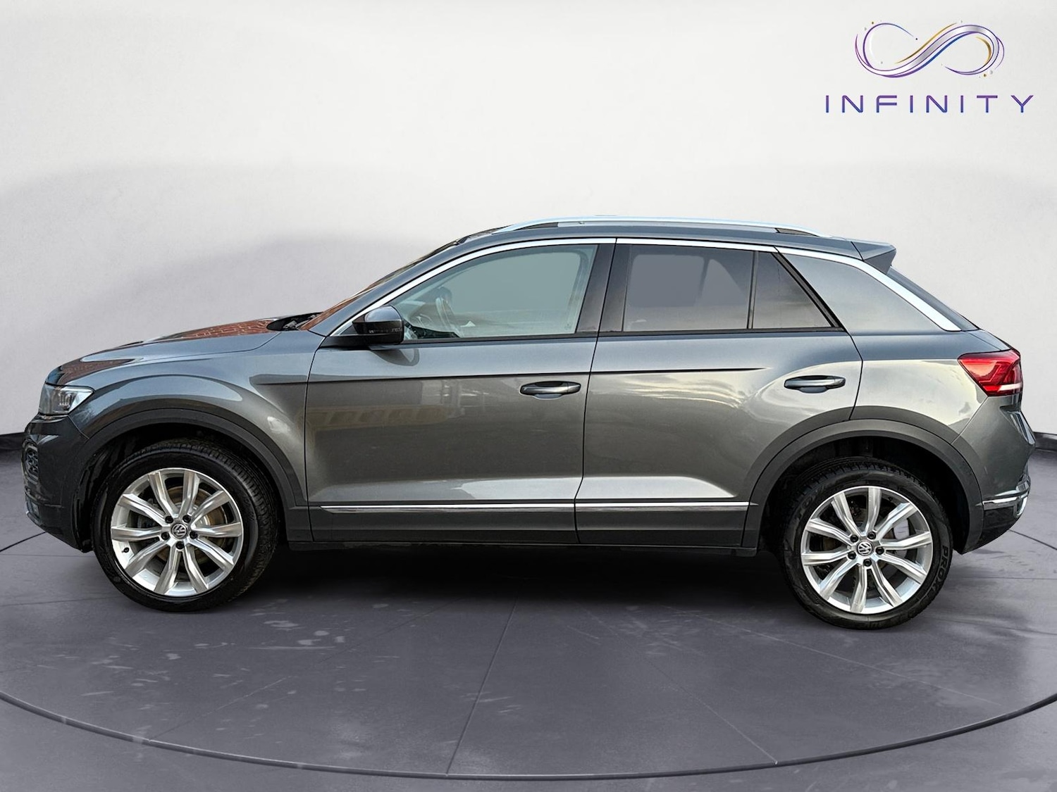 Used Volkswagen T-Roc 2018 for sale - 76431205: Photo 4