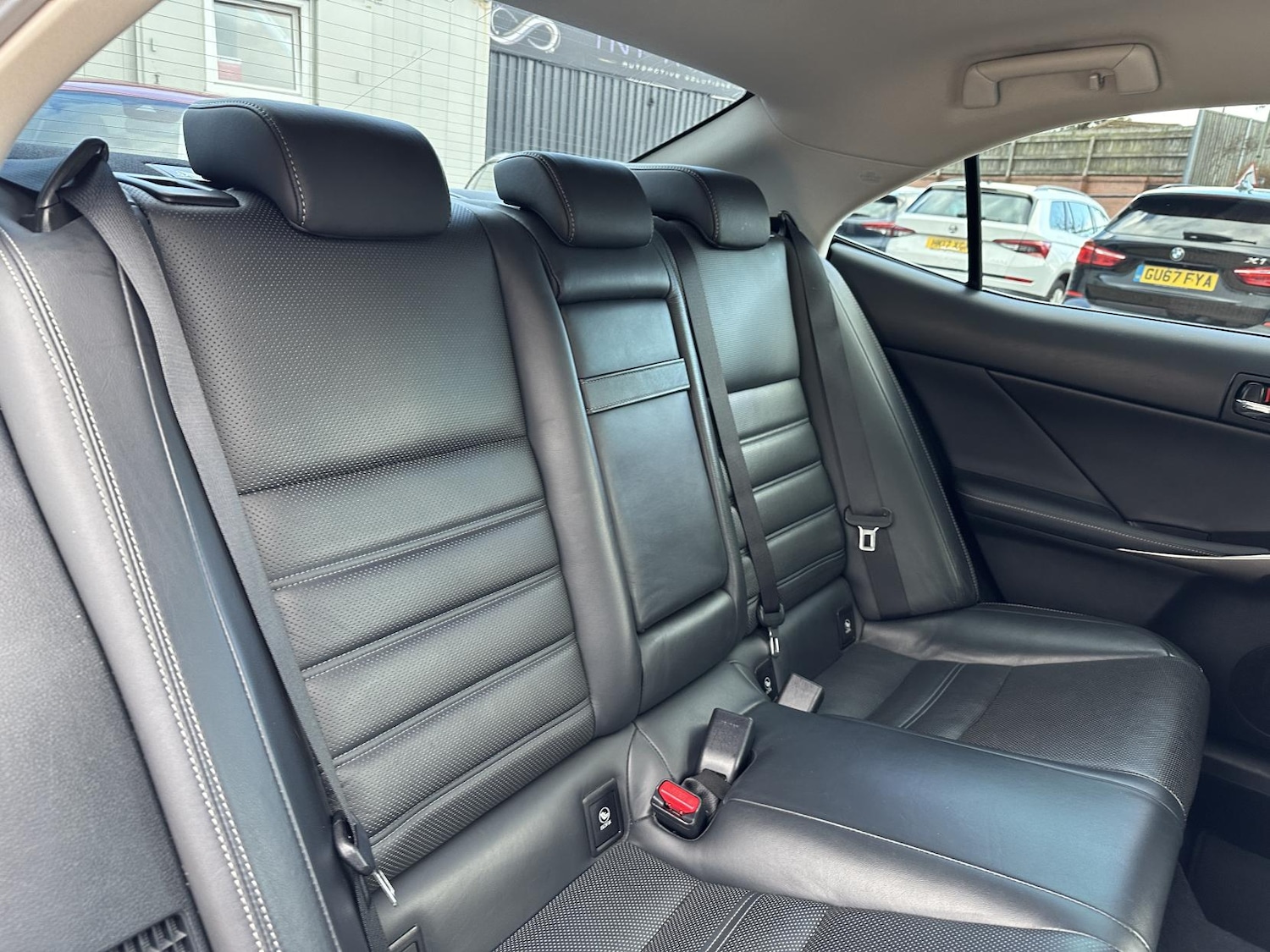 Used Lexus IS 2016 for sale - 76519543: Photo 11