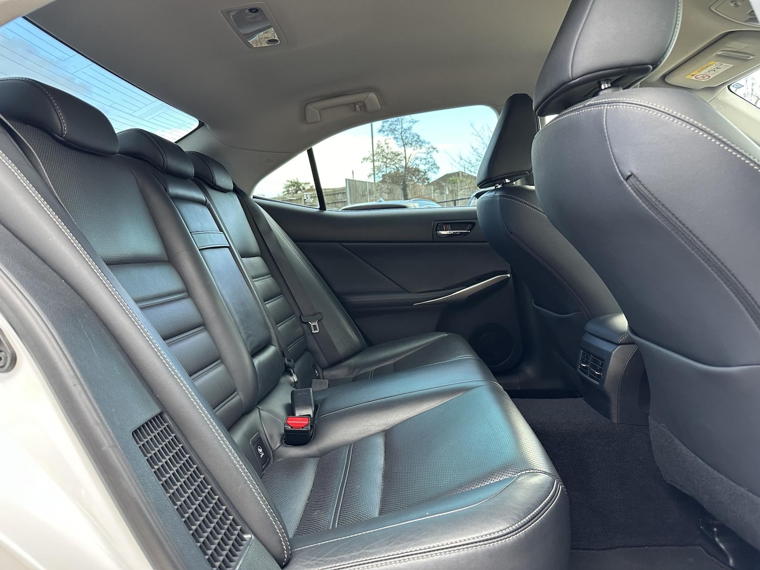 Used Lexus IS 2016 for sale - 76519543: Photo 12