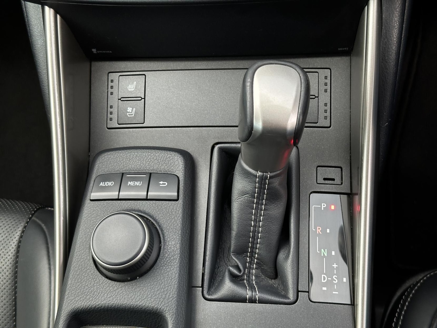 Used Lexus IS 2016 for sale - 76519543: Photo 28