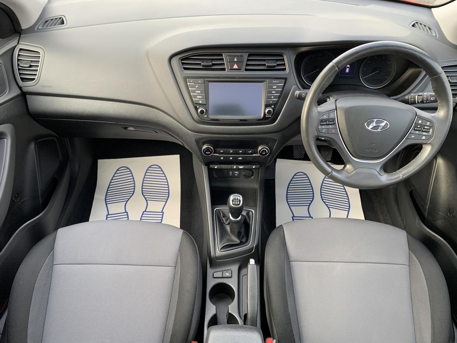 Used Hyundai i20 2017 for sale - 76384843: Photo 11