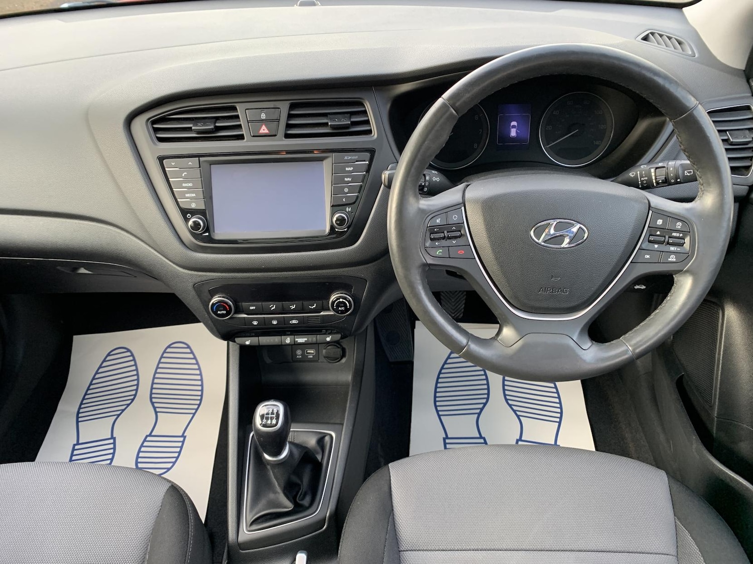 Used Hyundai i20 2017 for sale - 76384843: Photo 19