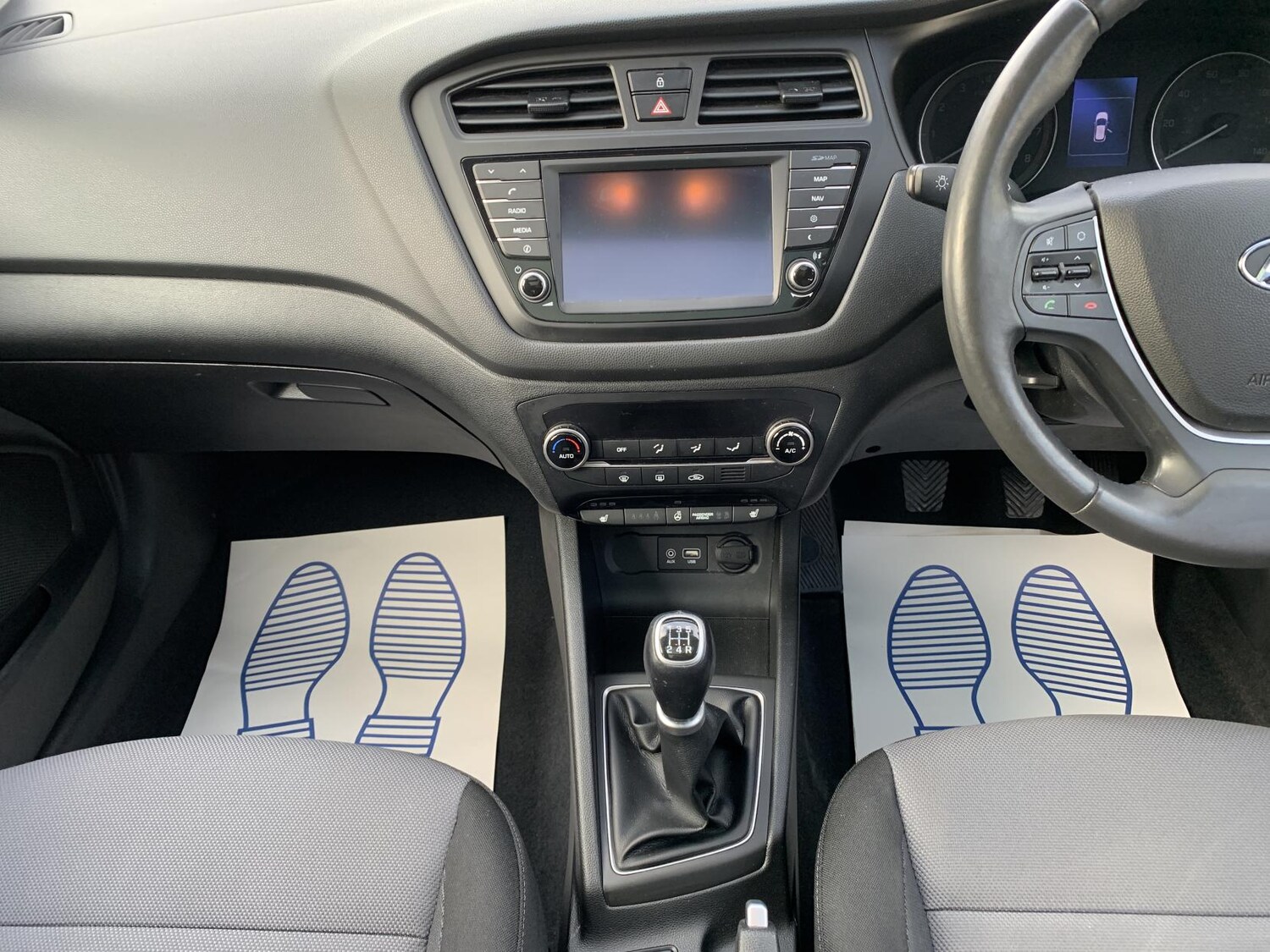 Used Hyundai i20 2017 for sale - 76384843: Photo 20