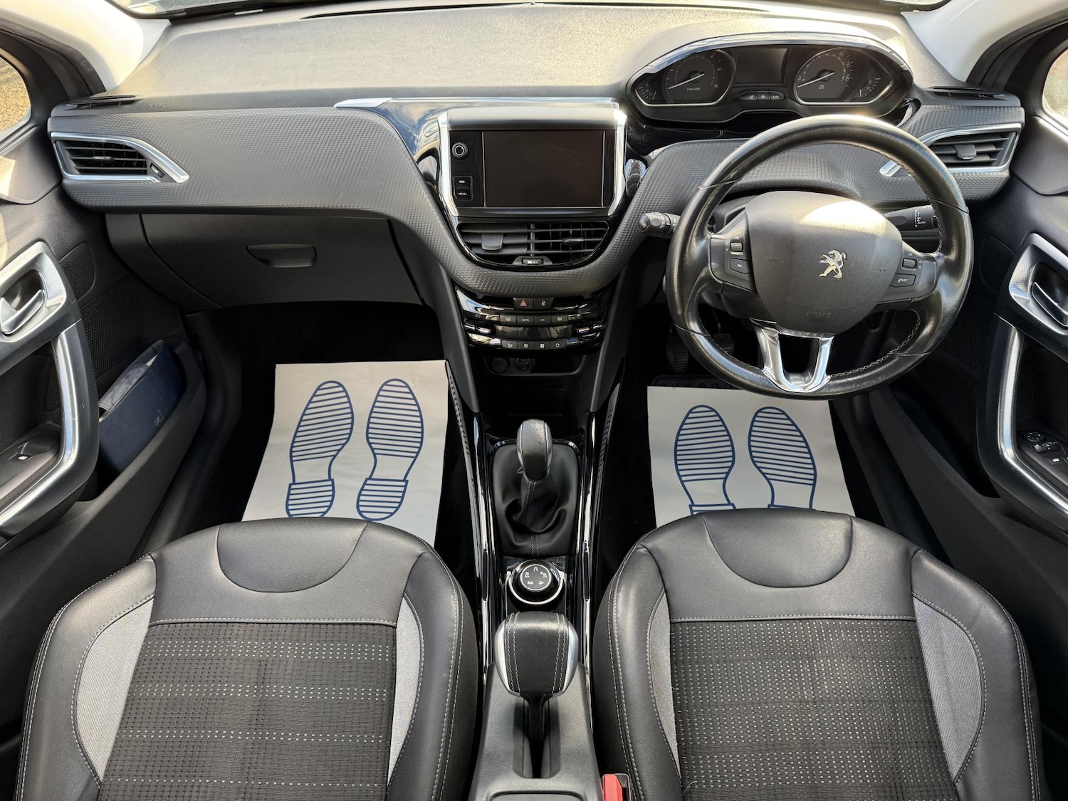 Used Peugeot 2008 2017 for sale - 76545471: Photo 10