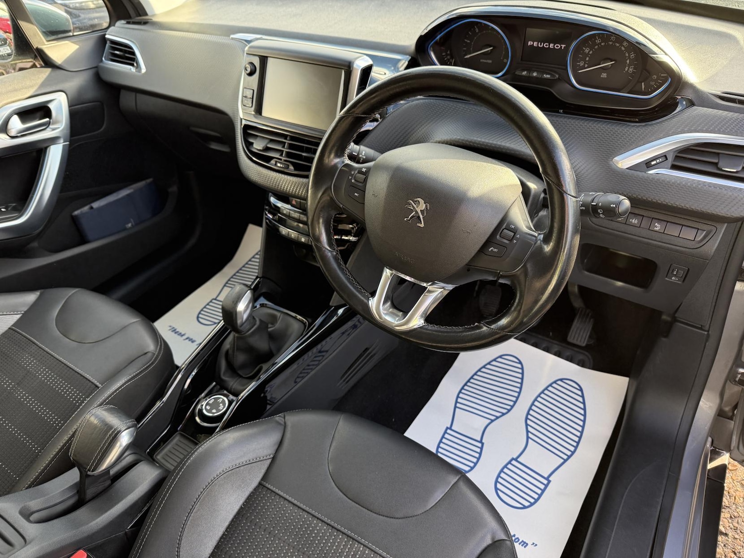 Used Peugeot 2008 2017 for sale - 76545471: Photo 11