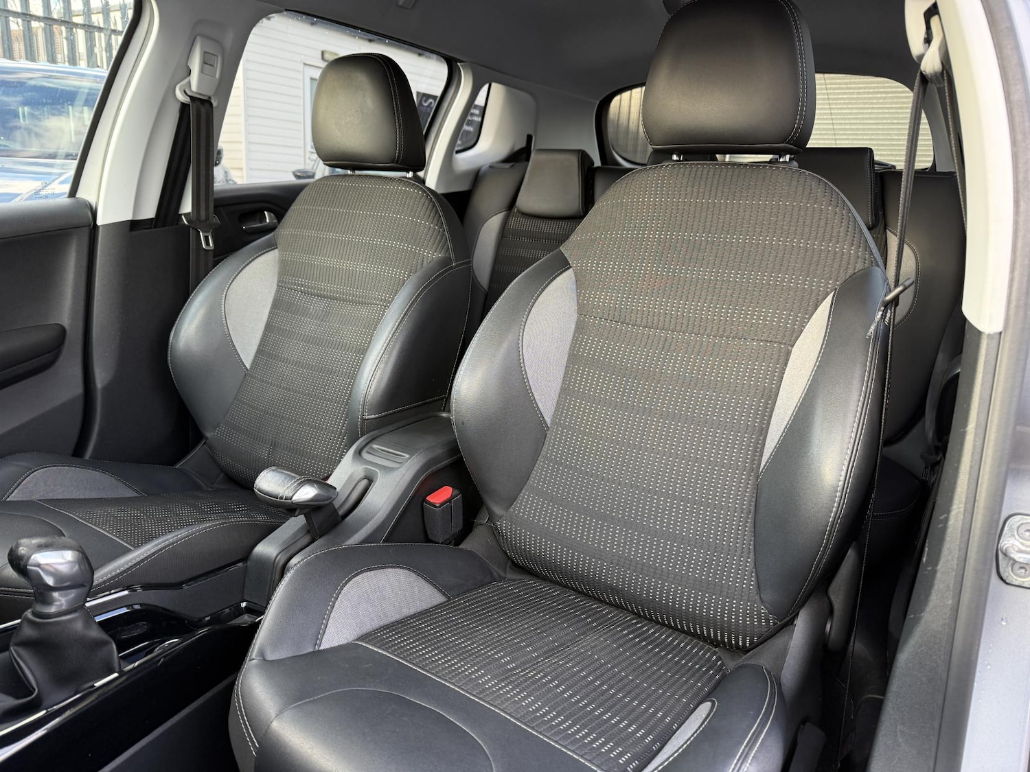 Used Peugeot 2008 2017 for sale - 76545471: Photo 13