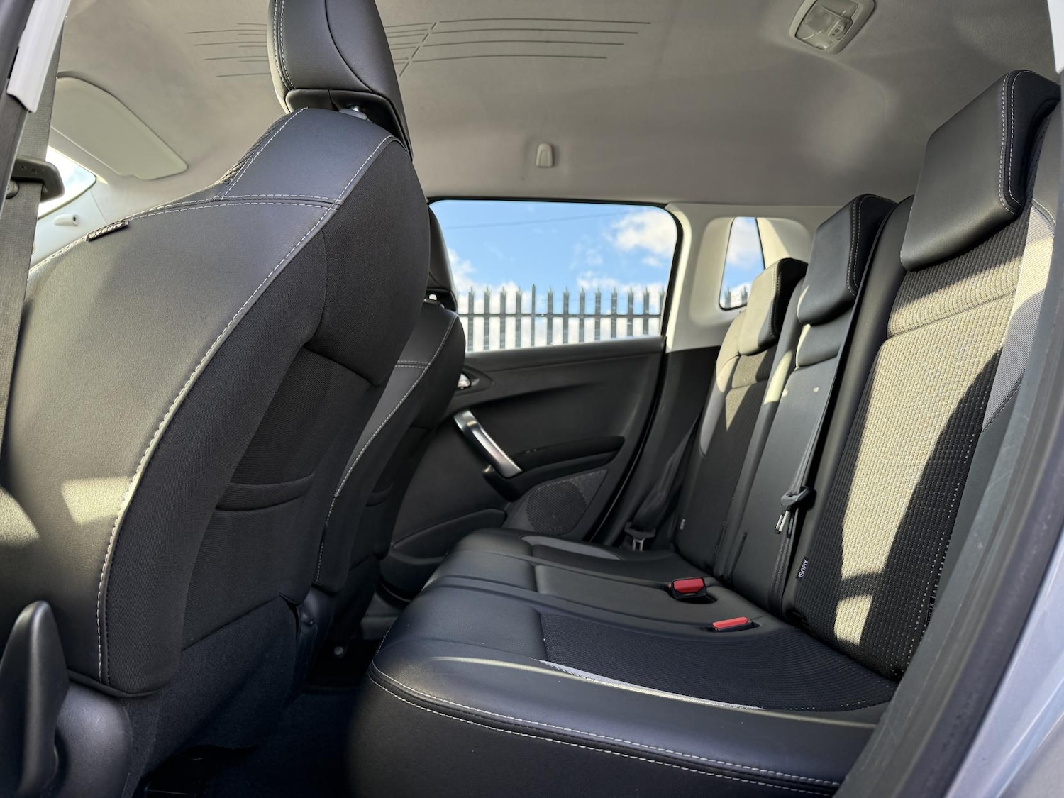 Used Peugeot 2008 2017 for sale - 76545471: Photo 15