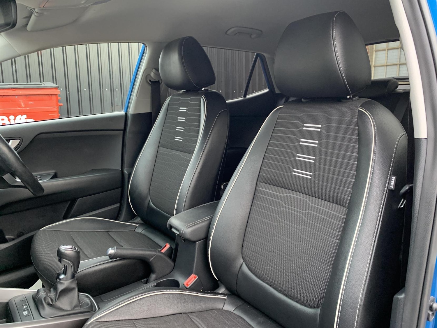 Used Kia Stonic 2022 for sale - 76908419: Photo 13