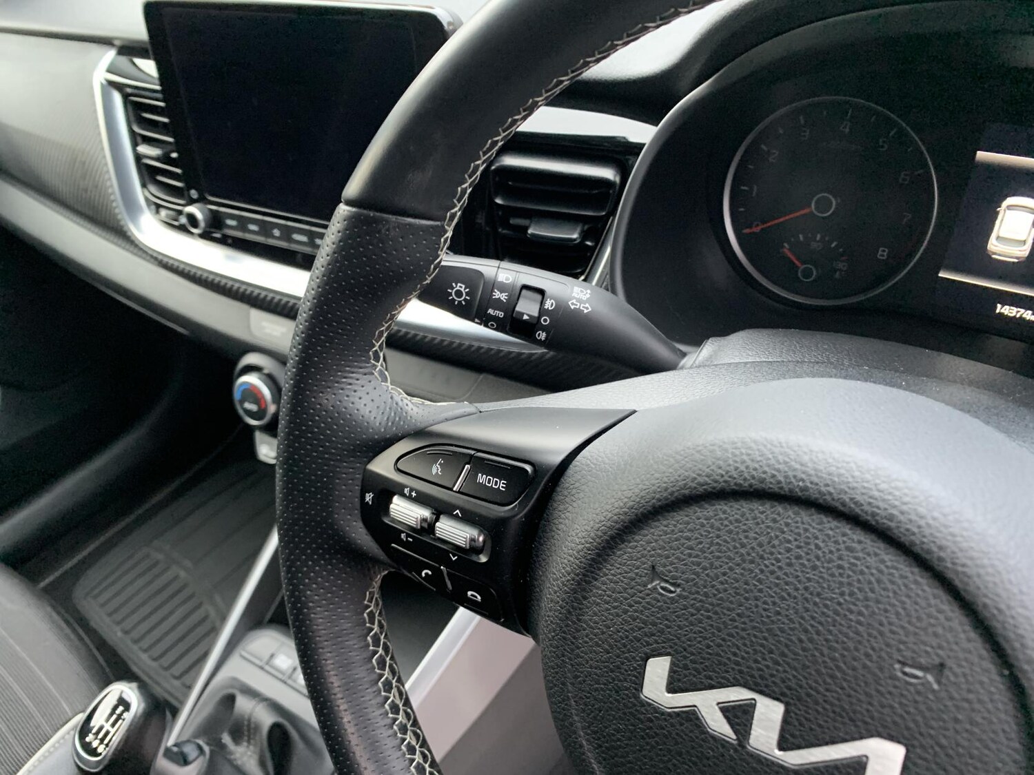 Used Kia Stonic 2022 for sale - 76908419: Photo 20