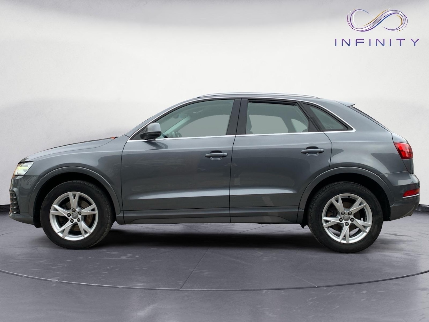 Used Audi Q3 2018 for sale - 76222967: Photo 2