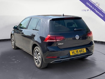 Used Volkswagen Golf 2019 for sale - 78671044: Photo