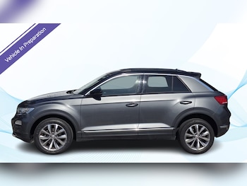 Used Volkswagen T-Roc 2019 for sale - 78156433: Photo