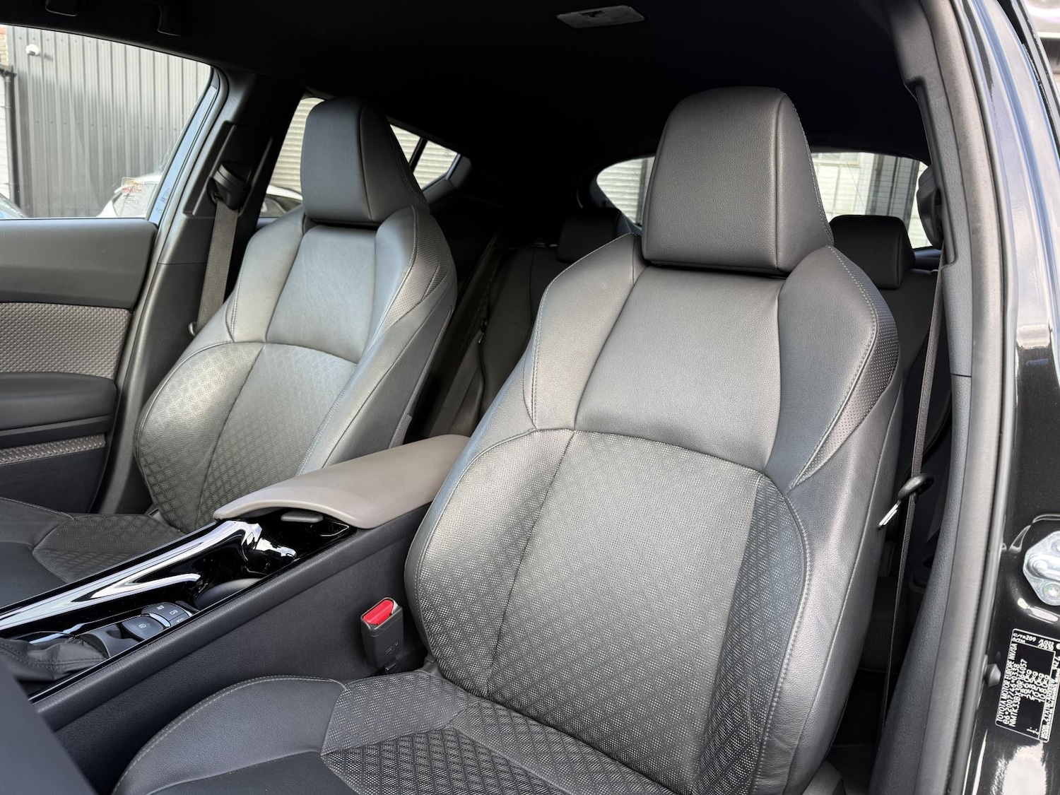 Used Toyota C-HR 2022 for sale - 77438781: Photo 12