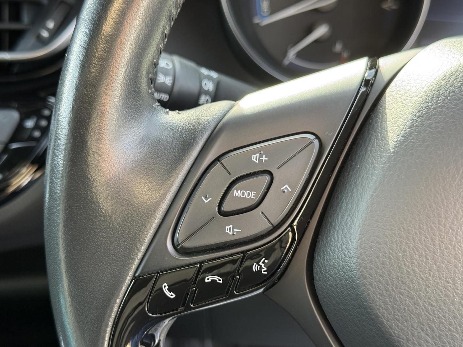 Used Toyota C-HR 2022 for sale - 77438781: Photo 24