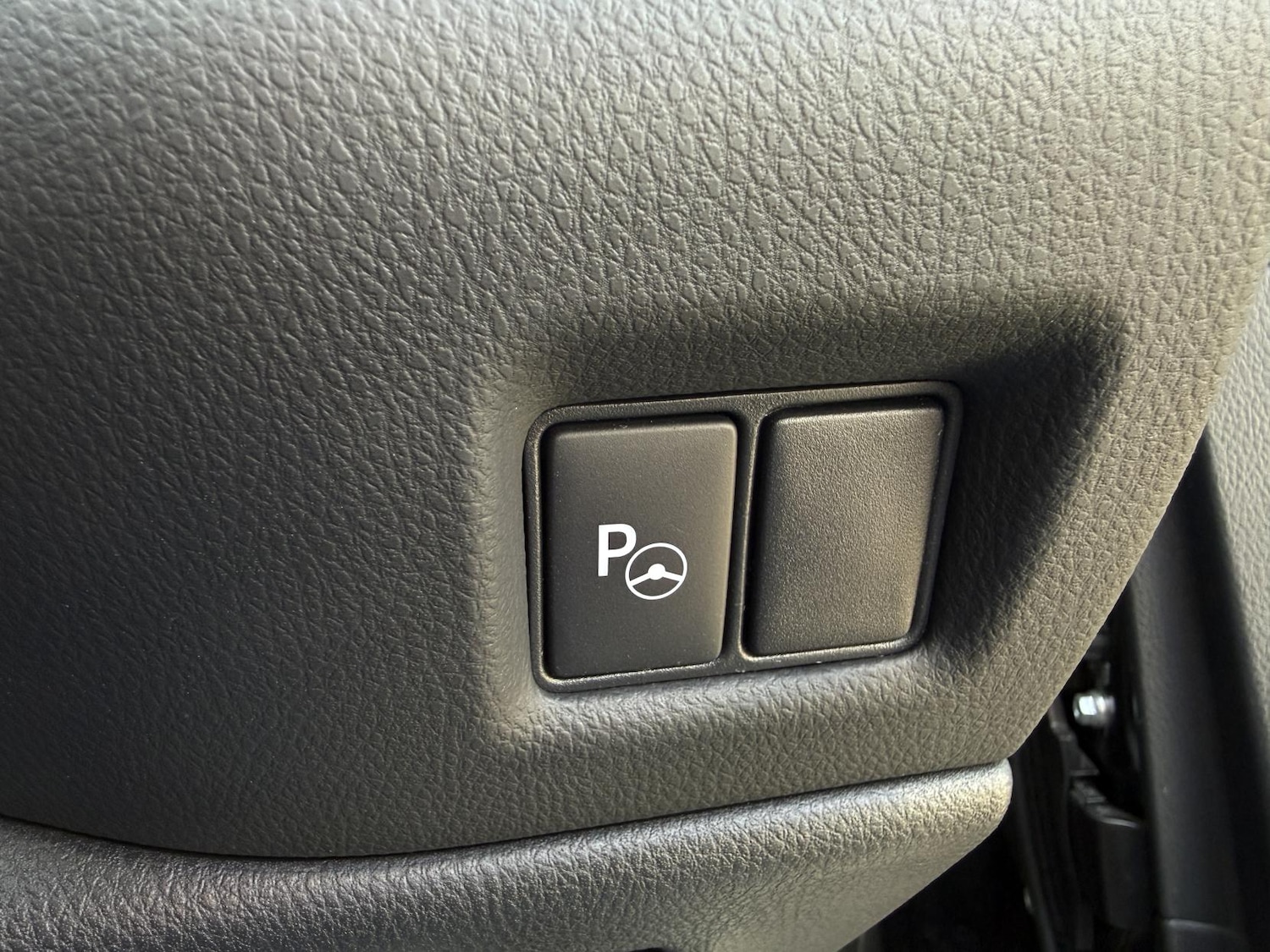 Used Toyota C-HR 2022 for sale - 77438781: Photo 27