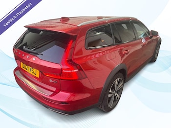 Used Volvo V60 2021 for sale - 78808230: Photo
