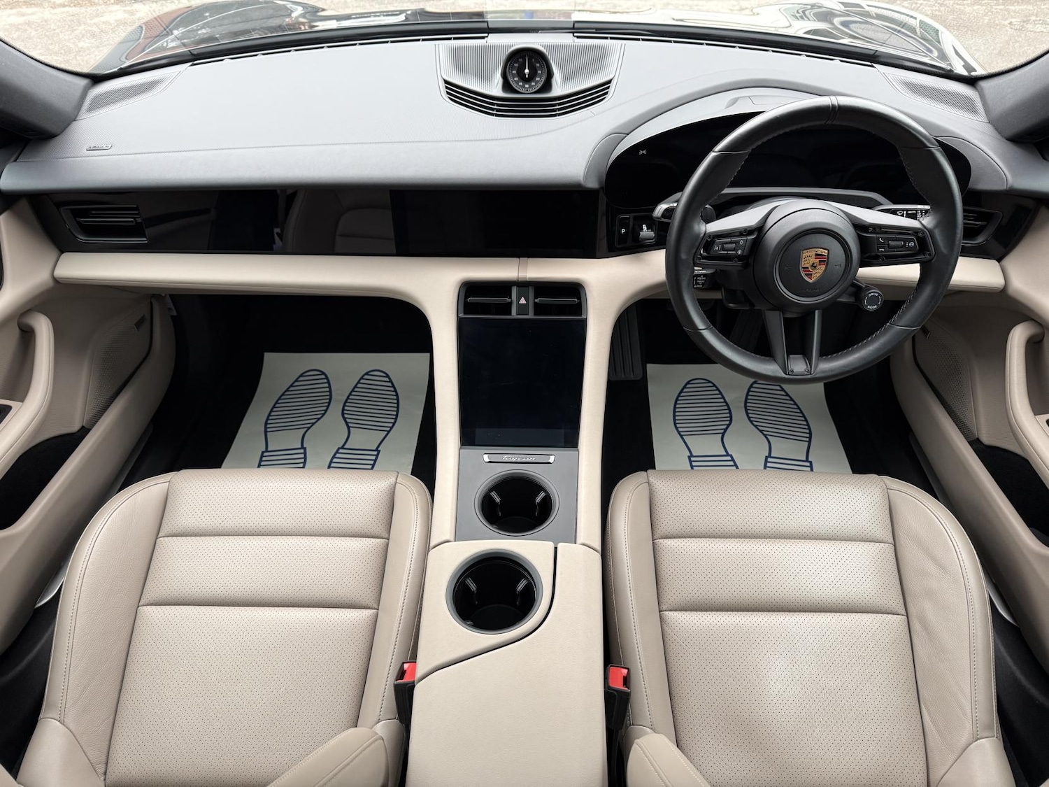 Used Porsche Taycan 2021 for sale - 76882182: Photo 15