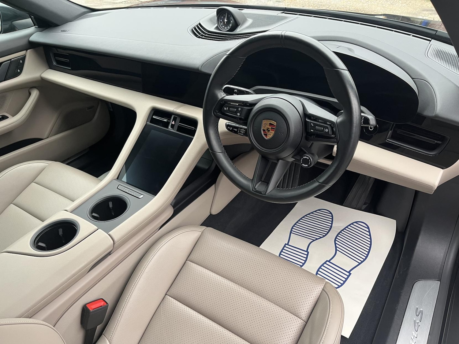 Used Porsche Taycan 2021 for sale - 76882182: Photo 16