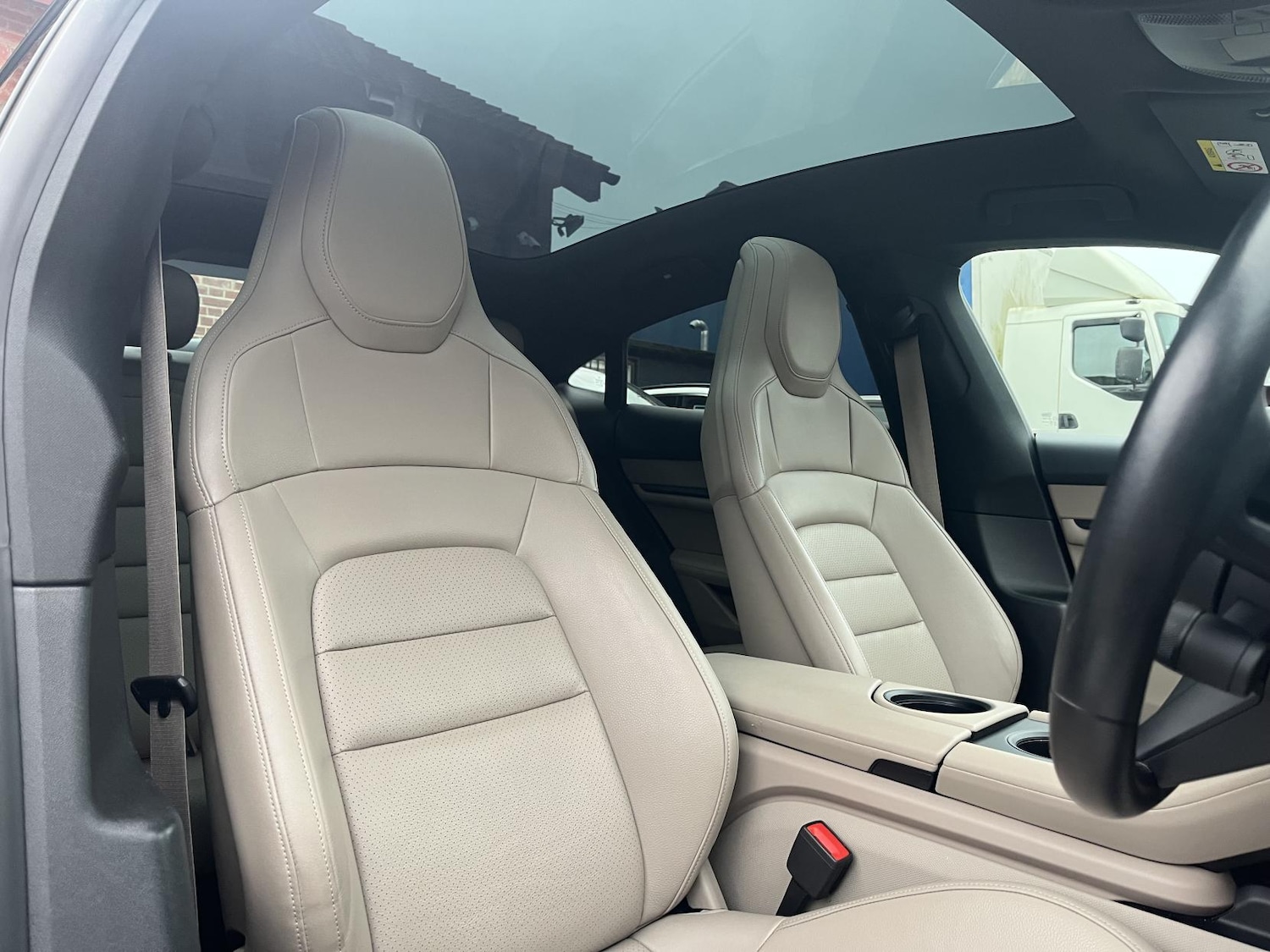 Used Porsche Taycan 2021 for sale - 76882182: Photo 17