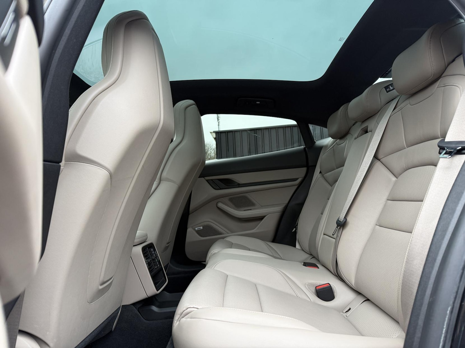 Used Porsche Taycan 2021 for sale - 76882182: Photo 20