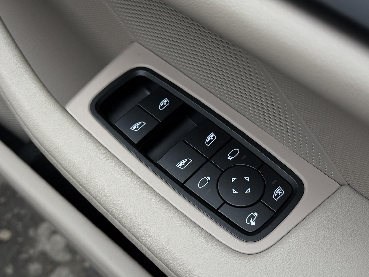 Used Porsche Taycan 2021 for sale - 76882182: Photo 28