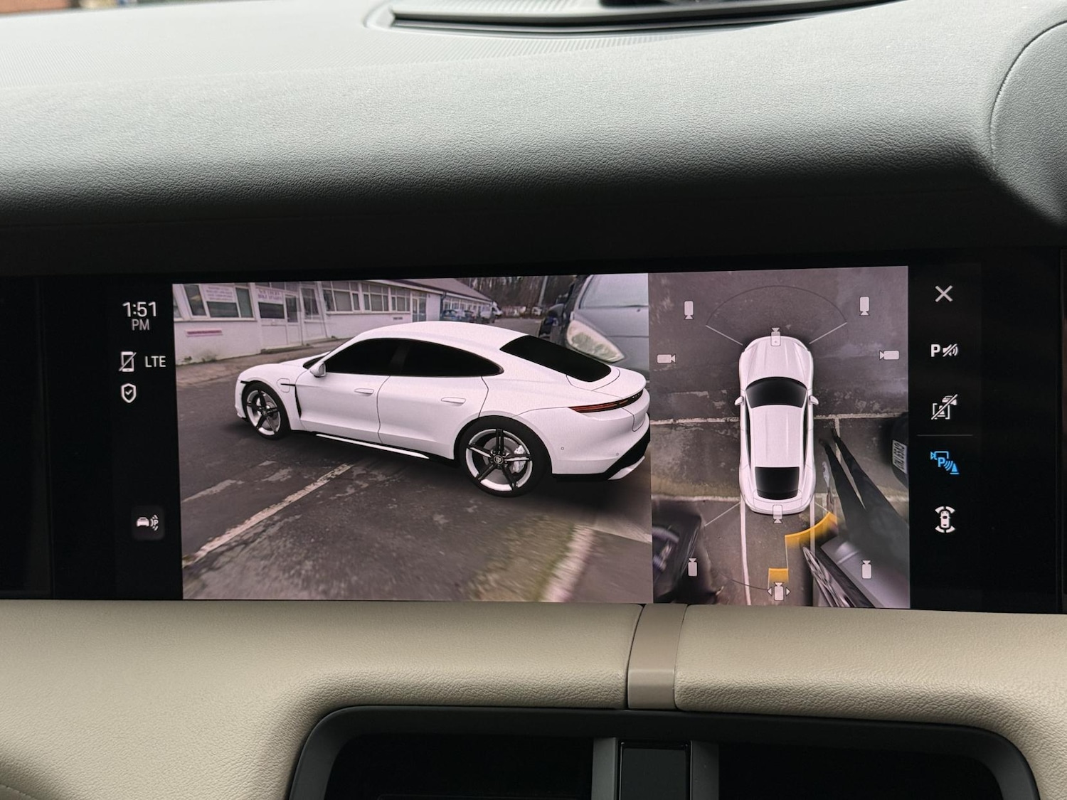 Used Porsche Taycan 2021 for sale - 76882182: Photo 37