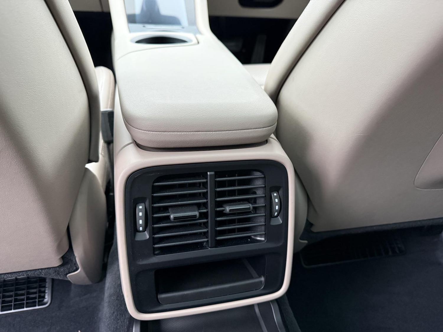 Used Porsche Taycan 2021 for sale - 76882182: Photo 51