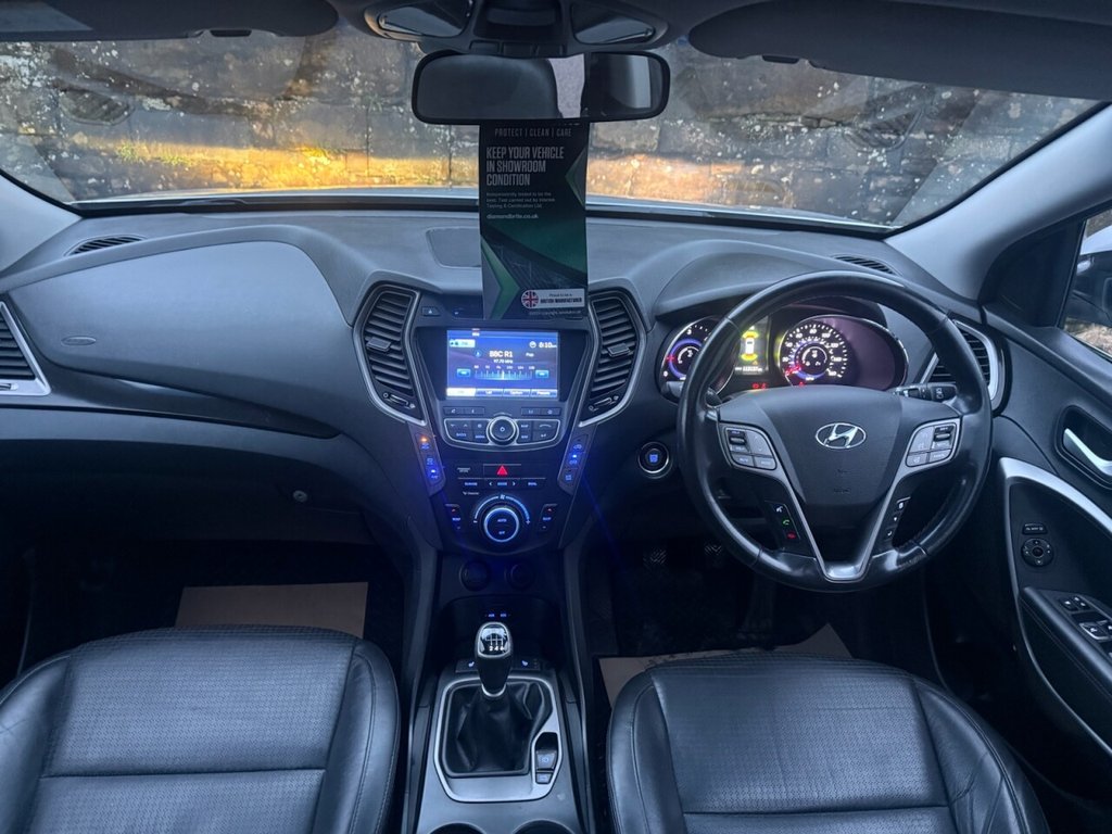 Used Hyundai Santa Fe 2015 for sale - 76820305: Photo 11